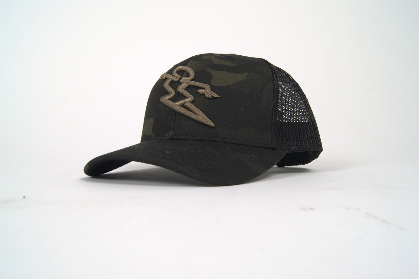 SNAPBACK MESH HAT - CAMO / GREY